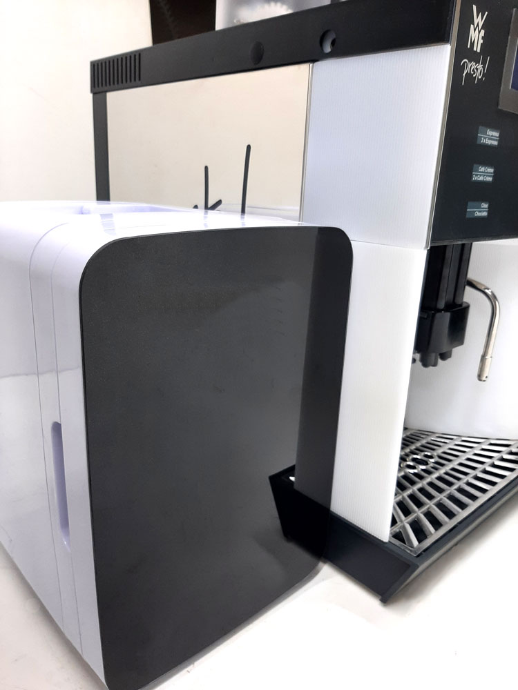 Milchkühlschrank für Kaffeemaschinen - Temperaturanzeige - geschlossene  Türe - MK10FD-D